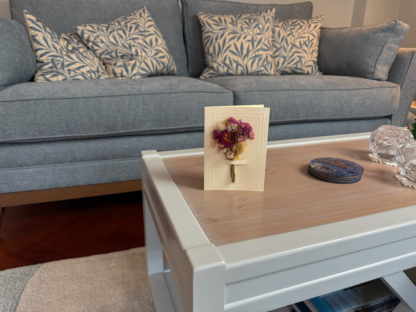 A6 Dried Flower Bouquet Greeting Card - Ivory - Boxed - Dried dahlia & roses