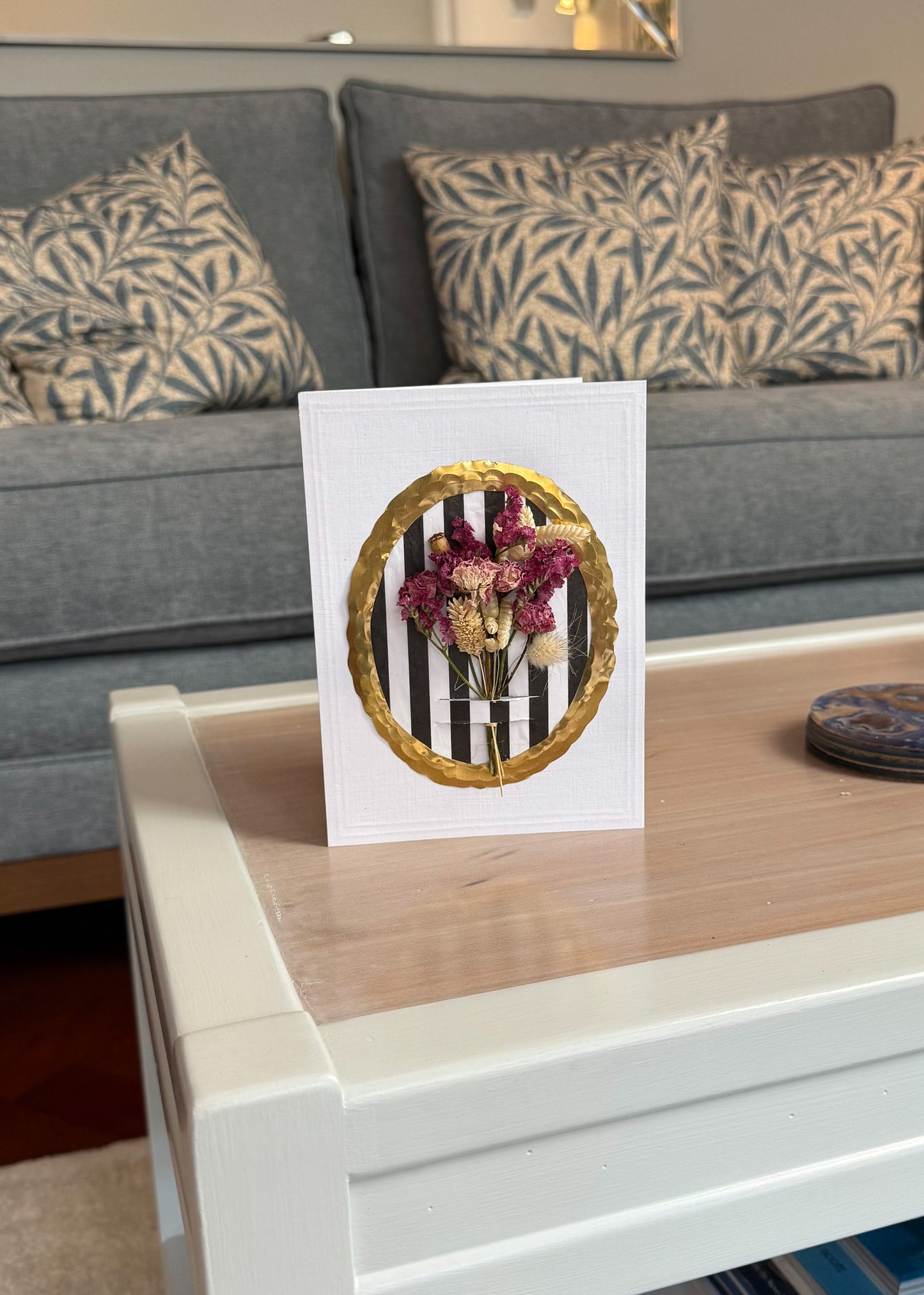 Luxury Handmade Flower Bouquet Greeting Card - Gold Frame - Medium (5x7)