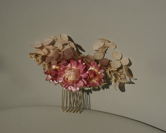 Small dried flower hair comb - pink