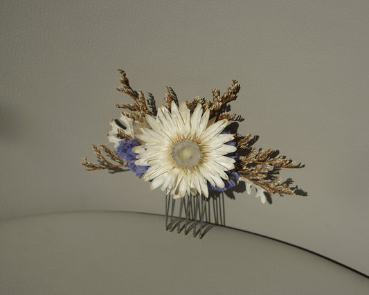 Small dried flower hair comb - blue